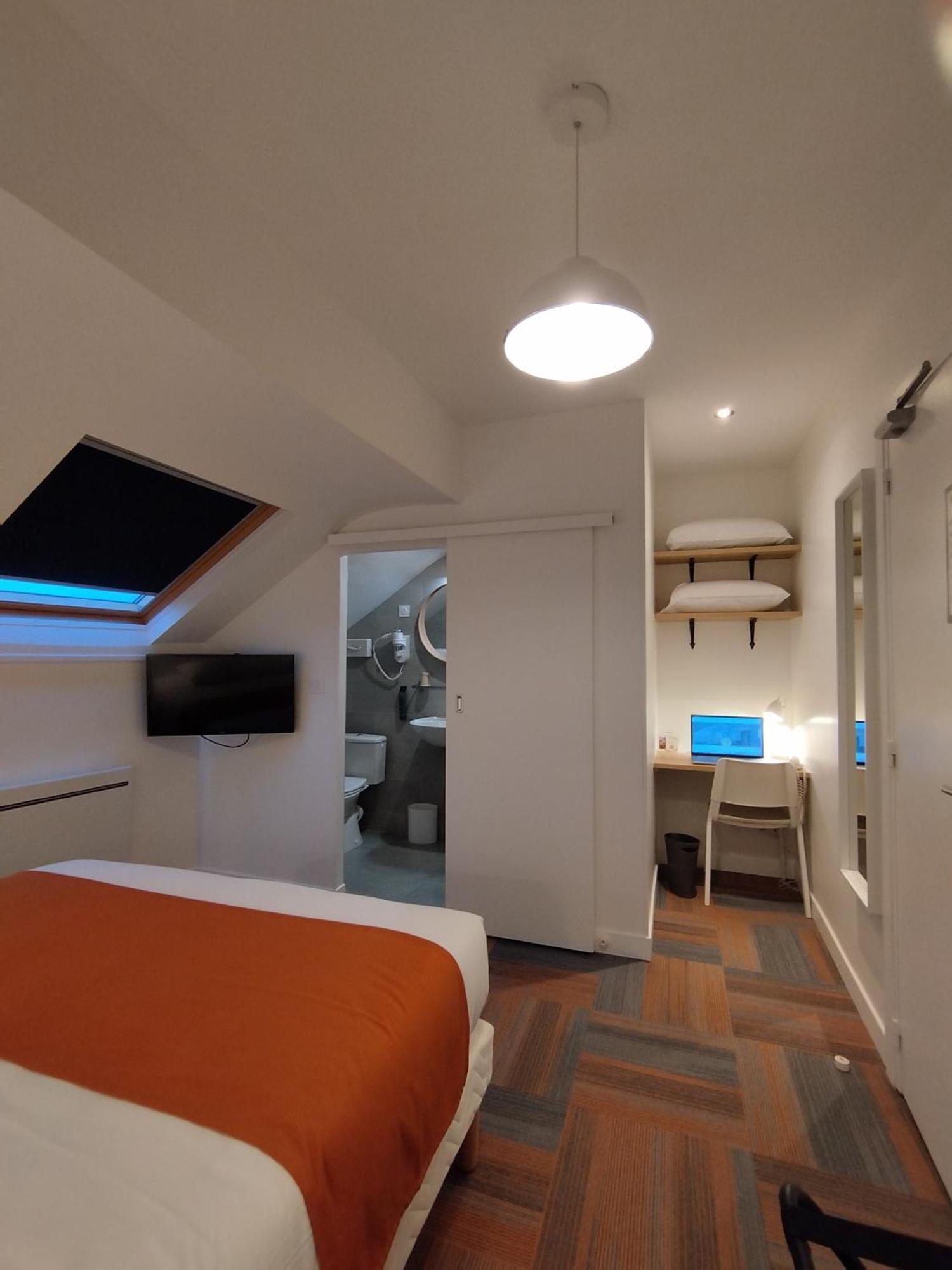 Bar Le Canter Hotel 2*
