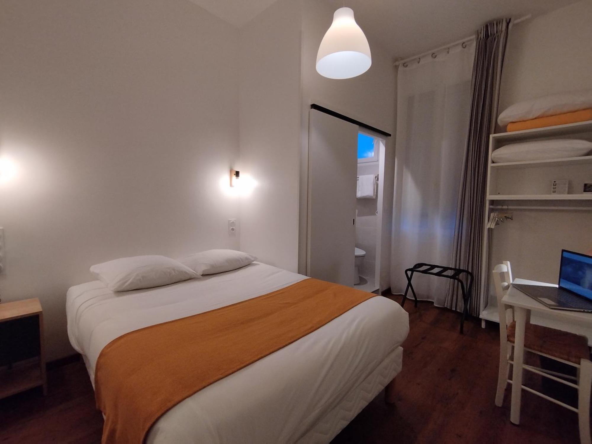 Hotel The Originals Access, Le Canter 2*