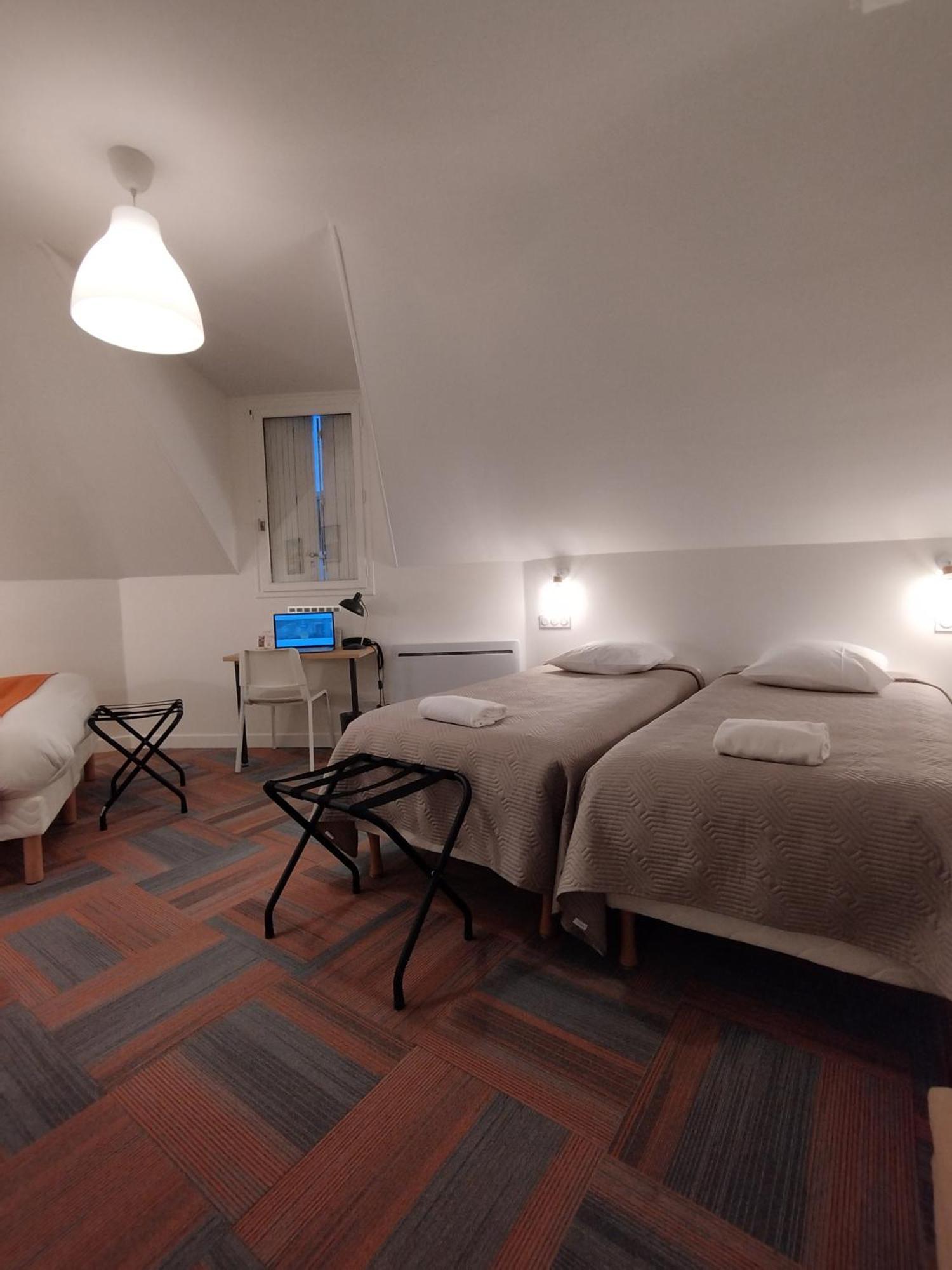 Hotel The Originals Access, Le Canter 2*